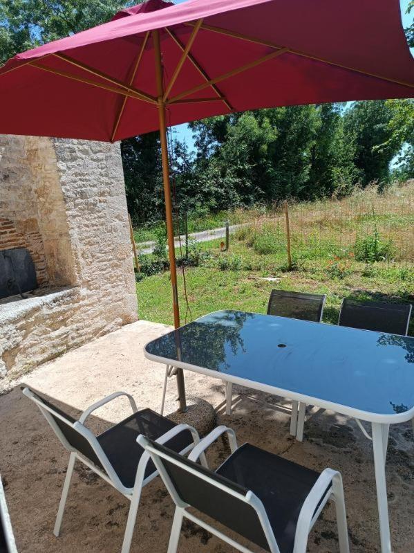 La Petite Maison Matha Exterior foto