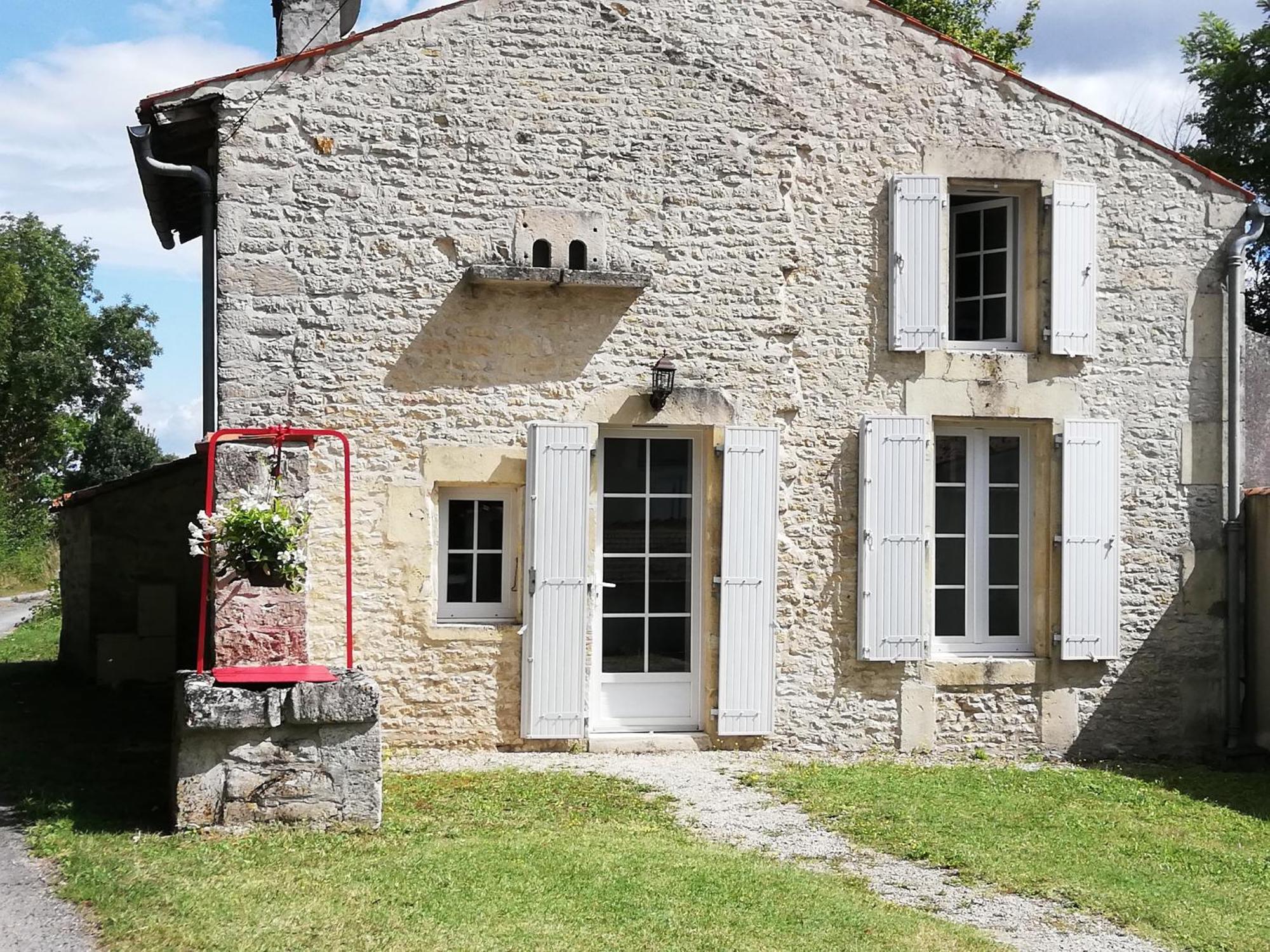 La Petite Maison Matha Exterior foto